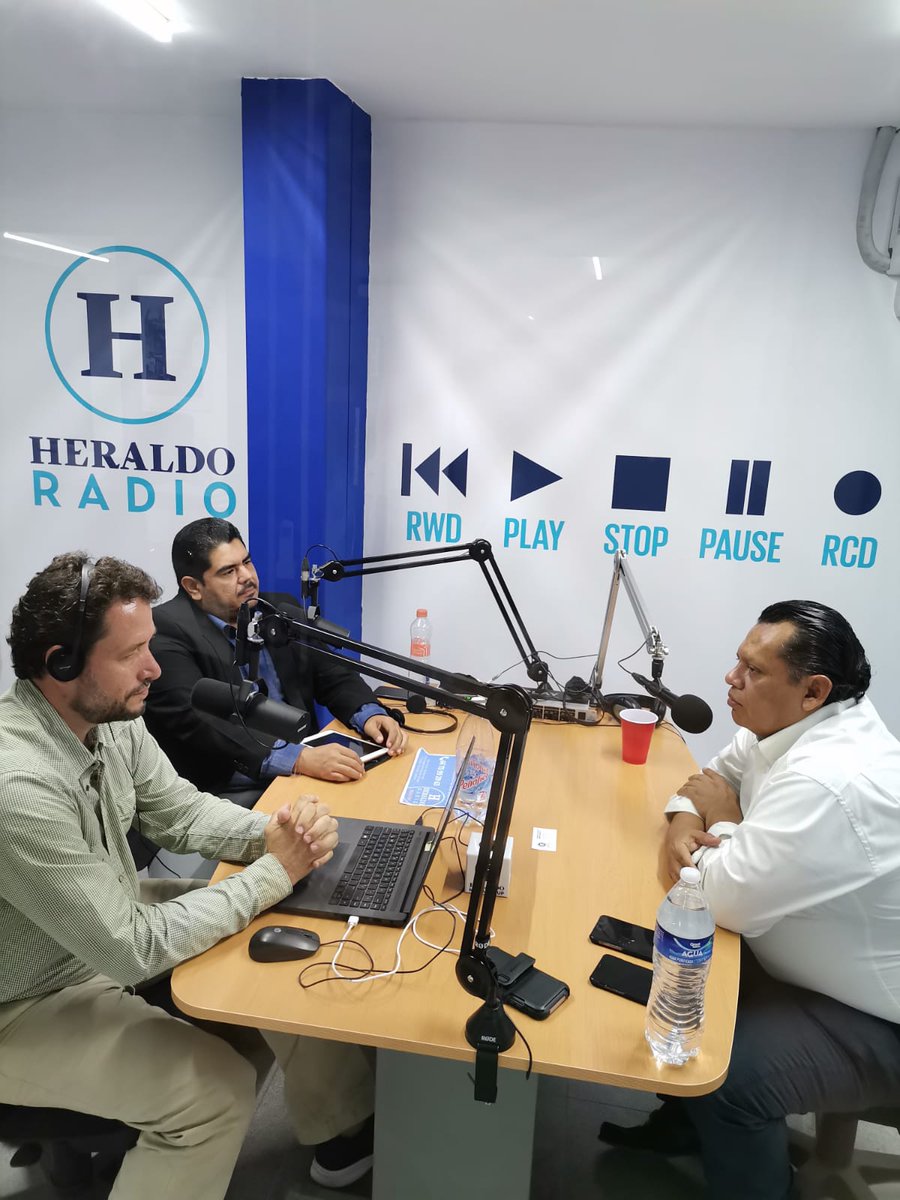 Iniciamos la semana de manera muy productiva, primero rueda de prensa y ahorita en Heraldo Radio con @periodistasin y Federico Canovas. #SomosVerde ✅