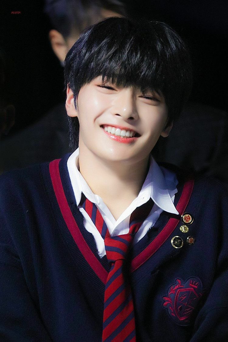 skz__mint's tweet photo. @MI_stay518 
私の愛してる同ペンまゆち２０歳おめでとう💝一時期なに話してた？ってぐらい毎日5時間は余裕で電話してたの懐かしすぎる😭😂アニメ界の推しだけじゃなくてたまにはイエニにも戻っておいで？私にもかまって？？またあのメンバーで電話久々にしたい😢ってかしよね！！！🥰🥰🥰 https://t.co/2B4LuCgbRD