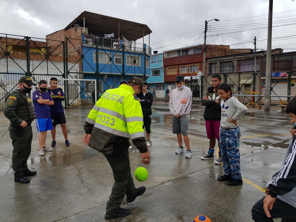 Policía Metropolitana de Bogotá tweet media