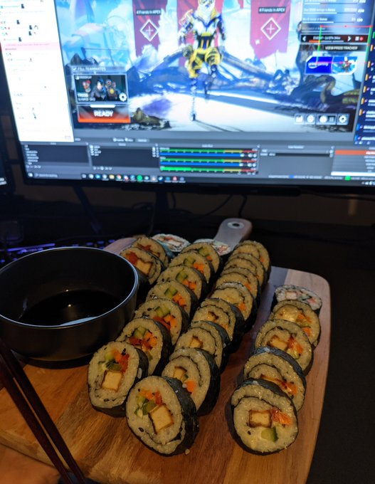 i was so toxic on stream playing apex last night, take one sushi as a sorry  🙇&zwj;♀️ https://t.co/msekH<a href="/tag/ad"class="tags"><span>#ad</span></a><a href="/tag/apex"class="tags"><span>#apex</span></a>