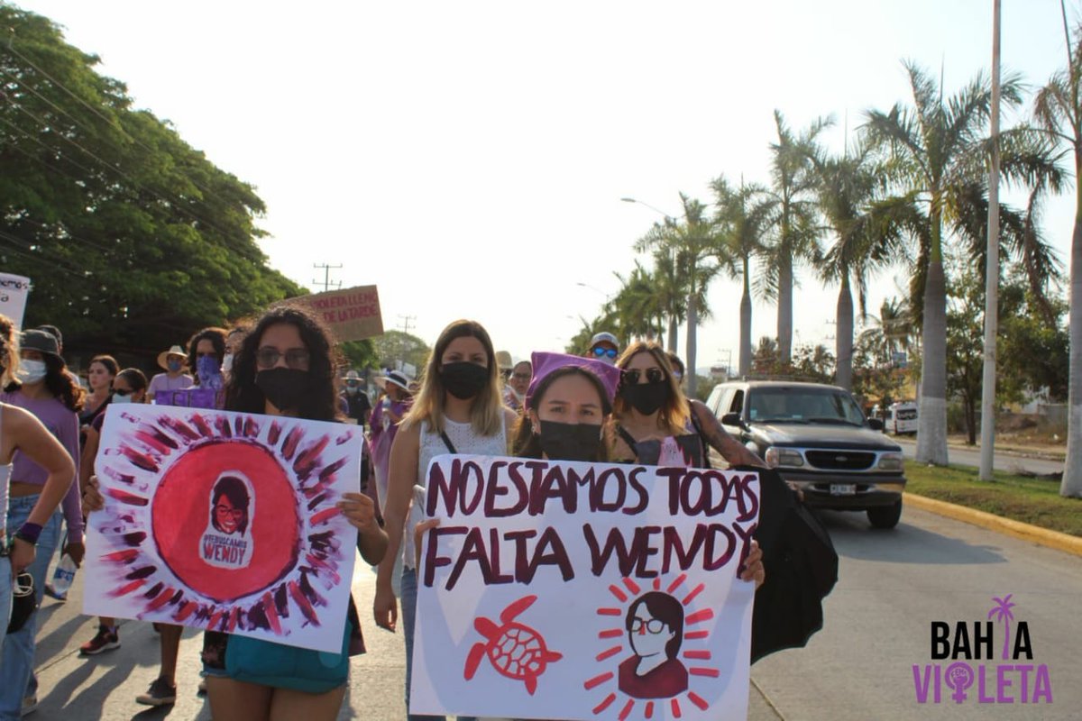 _baruc_'s tweet image. Sigan compartiendo por favor, aún nos falta Wendy! 

Wendy salió de San Pancho el sábado 9 de Enero y aún no sabemos nada de ella. 
Iba conduciendo su camioneta Jeep Cherokee Blanca. 
Estamos buscándola con nuestro mayor esfuerzo. 
#tebuscamoswendy #hastaencontrartewendy