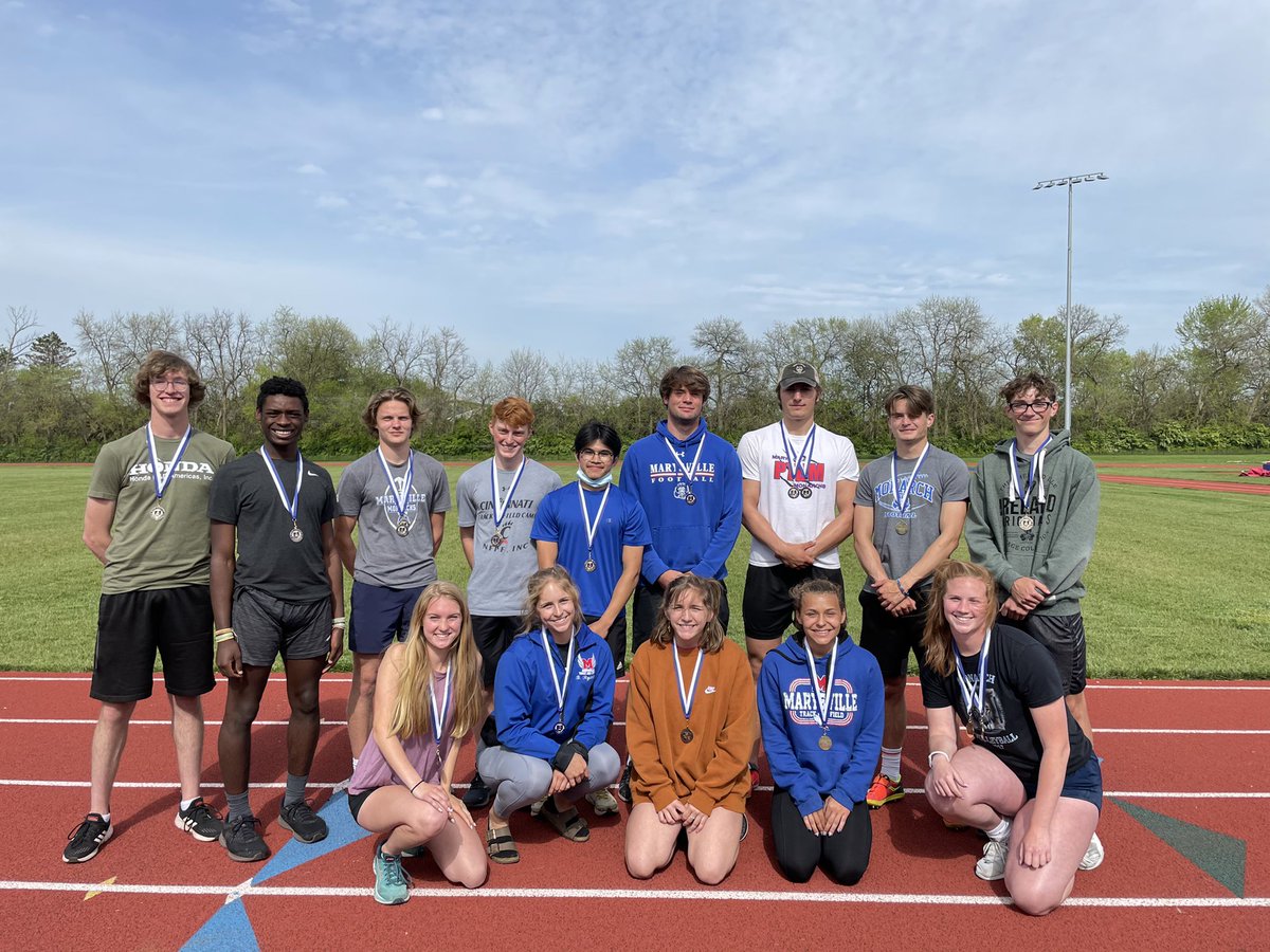 monarchs_xc's tweet photo. OCC Award winners!! Carry the momentum into districts this week! #PTBM https://t.co/ZxuwjG4OrE