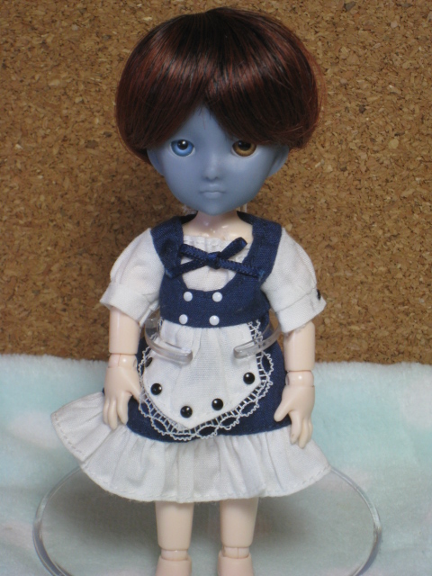 ずいぶん前から制作しているオビツ11 用のヘッドです。
内部構造をマグネットレス変更しました。
キャッスト仕様の製品版で上手くいくのか心配です。
ウィッグ　４インチ
ドールアイ　８ｍｍ