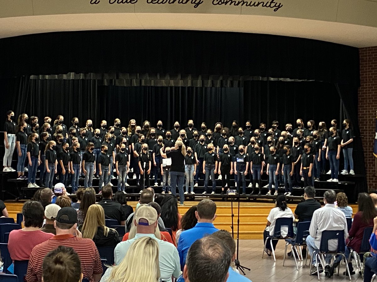 McCullough JH Choir tweet media