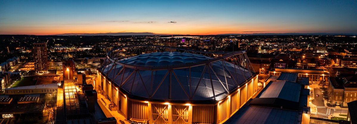 Syracuse University tweet media