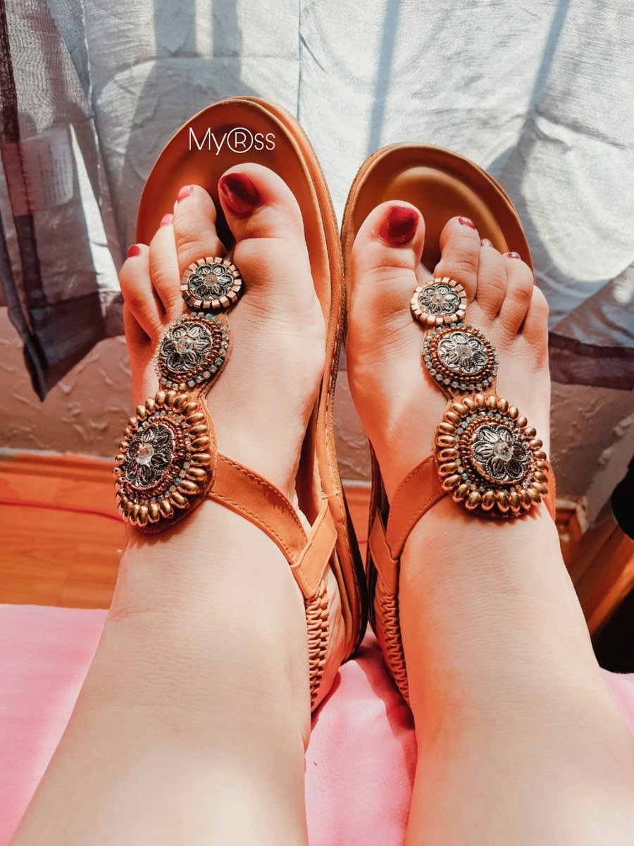 Leojospiscis's tweet photo. My®ss 
#feetofinsta #feetstagram #igtoes #instatoes #prettytoes #yummytoes #toerings #toering #toes #springtoes #toesandfeet #piedsexy #piedi #feetography #pedi #pezinhos #cutefeets #bluepedi #bluepedicure
#beautifulfeet #pinkpedi #toenailartdesign #bluetoenails #toenailart #toes https://t.co/O2xRsx1A5X
