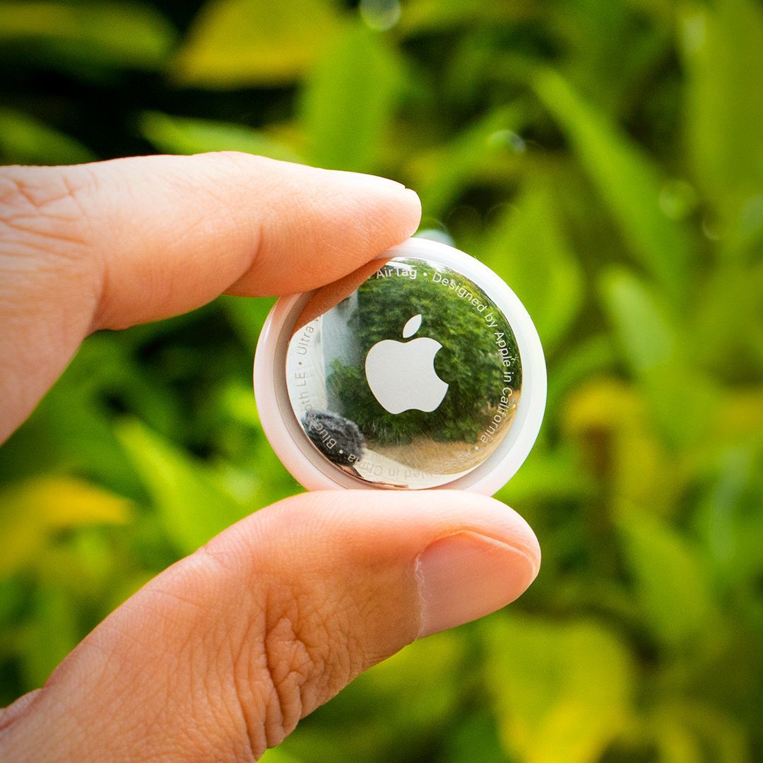 apllcs's tweet image. Can&apos;t find your items? Apple Airtags got you covered. 
 
Check my video to find more about Apple Airtags. 
youtu.be/CepKZ0Isj3s
 
#AppleAirTag #AirTag2021 #AppleLeaks #FindMyAirTag #FindMySupport