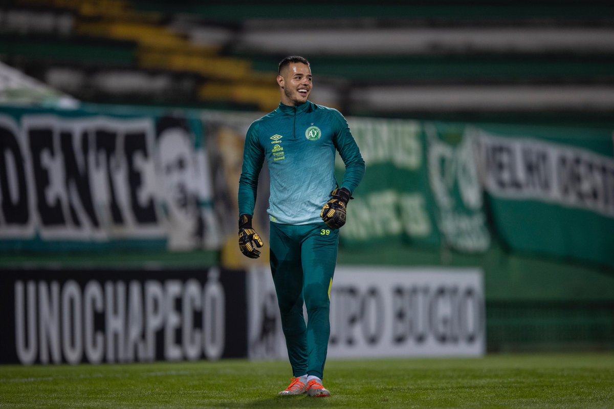 joao_prb's tweet photo. O caminho da felicidade às vezes é feito de grandes sacrifícios! 🏹💚 https://t.co/vedOvU6iOo
