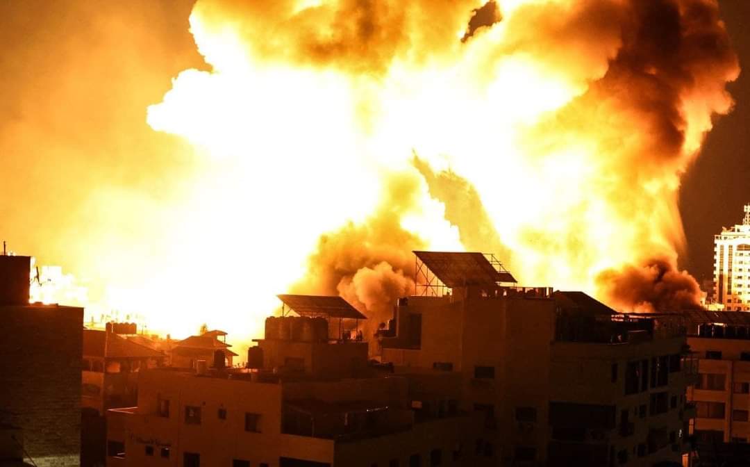 MalekSadaqa9's tweet photo. #GazaUnderAttack
#GazaUnderAttack 
#Gaza_Under_Attack
  #IsraeliTerrorism
#IsraeliCrimes https://t.co/edZnm3PNuV