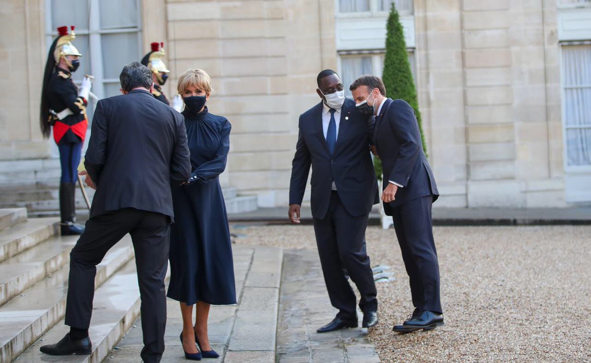 PR_Senegal's tweet photo. Le Président @Macky_Sall a participé à un dîner de travail à l’Elysée offert par le Président français @EmmanuelMacron. https://t.co/Keva85DsHW