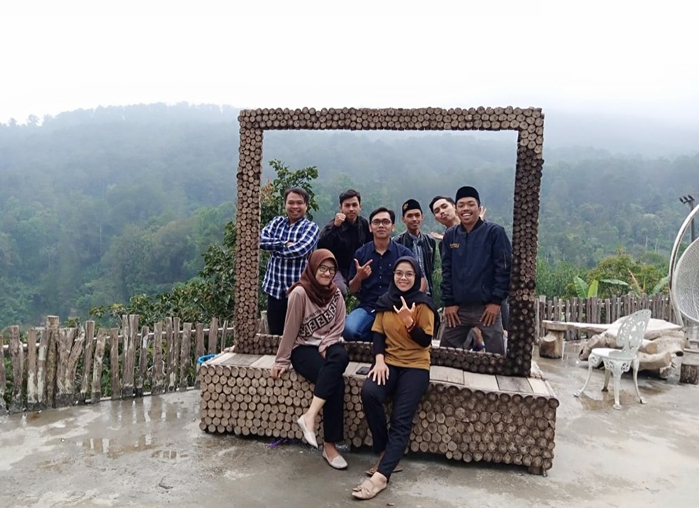 Pengurus Harian MPC GPS Sumedang explore alam. Survei lokasi ke Balong Geulis Cibugel. Nuhun fasilitasina sahabat2 PAC Ansor Cibugel.

<a href="/gps_sumedang/">MPC GPS SUMEDANG</a> <a href="/nadyanurpratiwi/">Nadyanurpratiwi</a> <a href="/nur_sumarna/">Novianti Nur A. Sumarna</a>