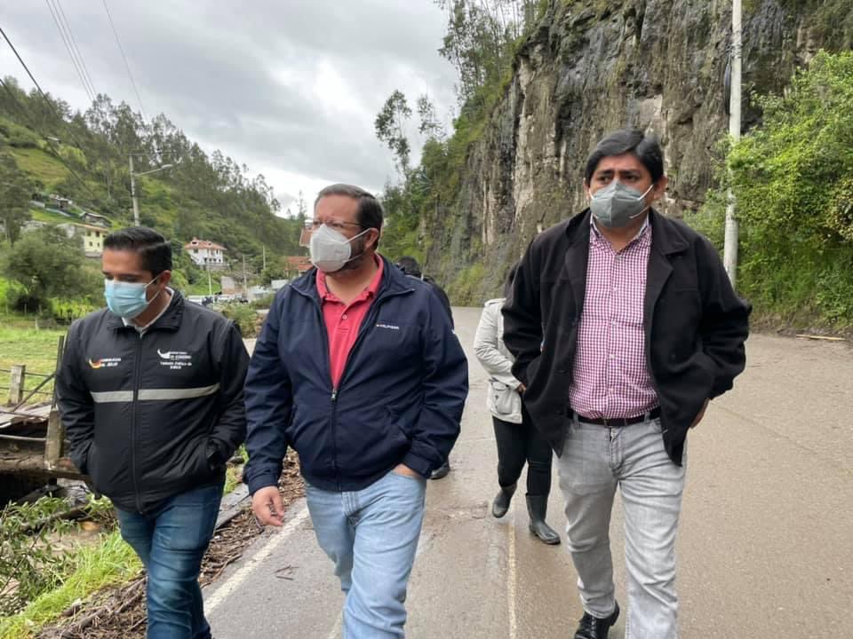 DanielAbadT's tweet photo. 📍Hoy junto a varios concejales del Cantón Cuenca, se recorrió diferentes sectores para evaluar los daños causados por las intensas lluvias y creciente del Río Tarqui, se coordina con las diferentes instituciones para lograr mitigar los daños causados. https://t.co/gjUPFHUKsS
