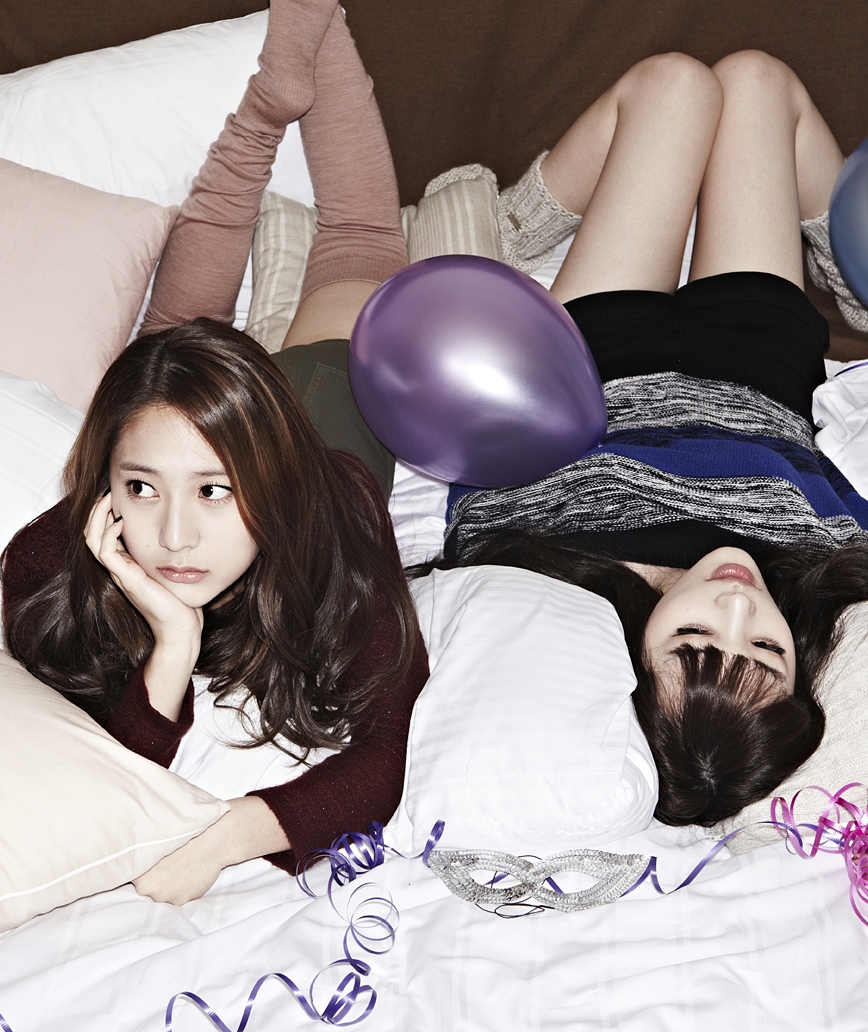 jinriora's tweet photo. sulli and krystal for qua just trying to see smth https://t.co/hvlrOKFTzr
