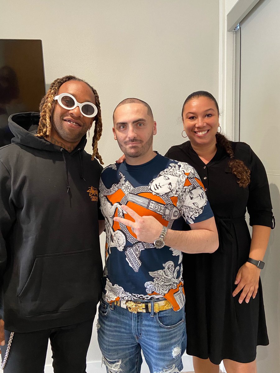 shia2701's tweet photo. Looking forward to helping change lives! #awesomemeeting #theweldonproject 
@weldon_angelos @tydollasign https://t.co/Yo2W5MV8mh