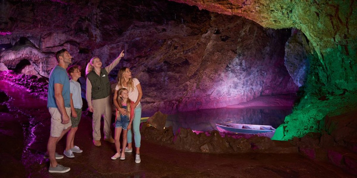 VisitWells's tweet photo. This week's #AttractionoftheWeek has to be Wookey Hole Caves, which re-opened yesterday! The breath-taking show caves with a 50,000 year history are just one of many family-friendly attractions available at this fascinating site.
More info and tickets: https://t.co/F2OxBVRzIv https://t.co/gYfl9LOBtu