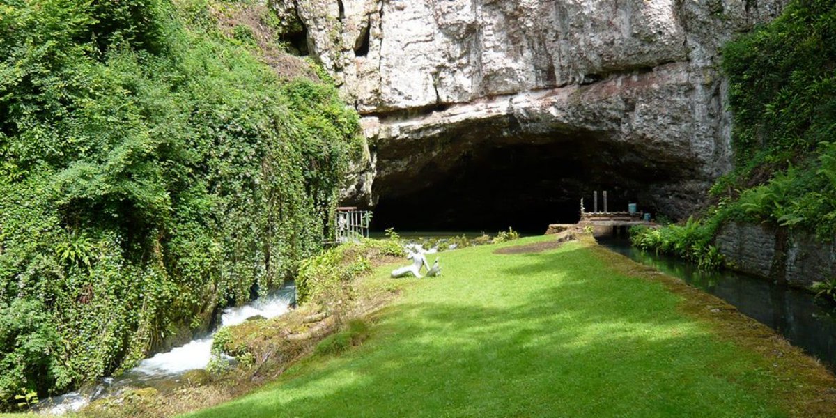 VisitWells's tweet photo. This week's #AttractionoftheWeek has to be Wookey Hole Caves, which re-opened yesterday! The breath-taking show caves with a 50,000 year history are just one of many family-friendly attractions available at this fascinating site.
More info and tickets: https://t.co/F2OxBVRzIv https://t.co/gYfl9LOBtu