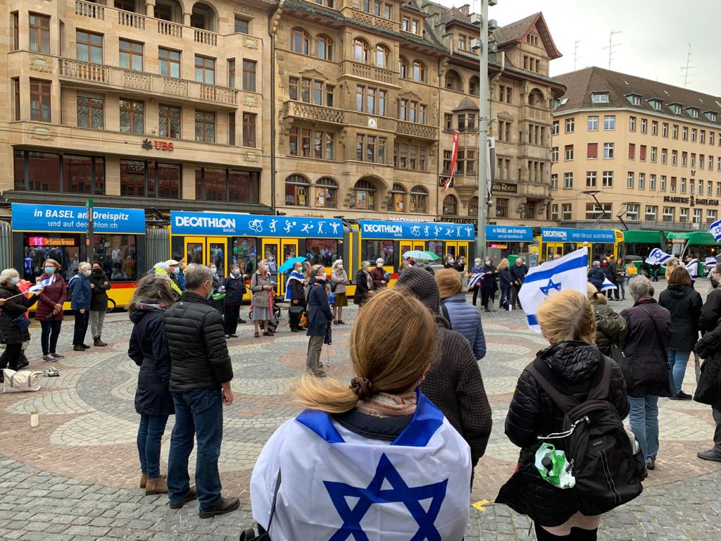 israelinCH's tweet photo. Thank you to CJP Christlich-Jüdische Projekte and all the other friends who gathered in support of #Israel  and #Peace in Basel yesterday 🇮🇱 https://t.co/1UeVX5ZauY