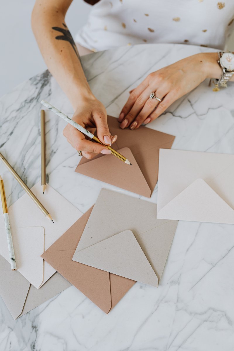 akropost's tweet photo. Envíale una bonita carta a quien tanto se la merezca ¡Ya verás qué sorpresa tan agradable! 🥰✉️
#cartas #escribir #amor #momentos #instantes #vida #correo #paqueteria #akropost https://t.co/GIAJd98kDc