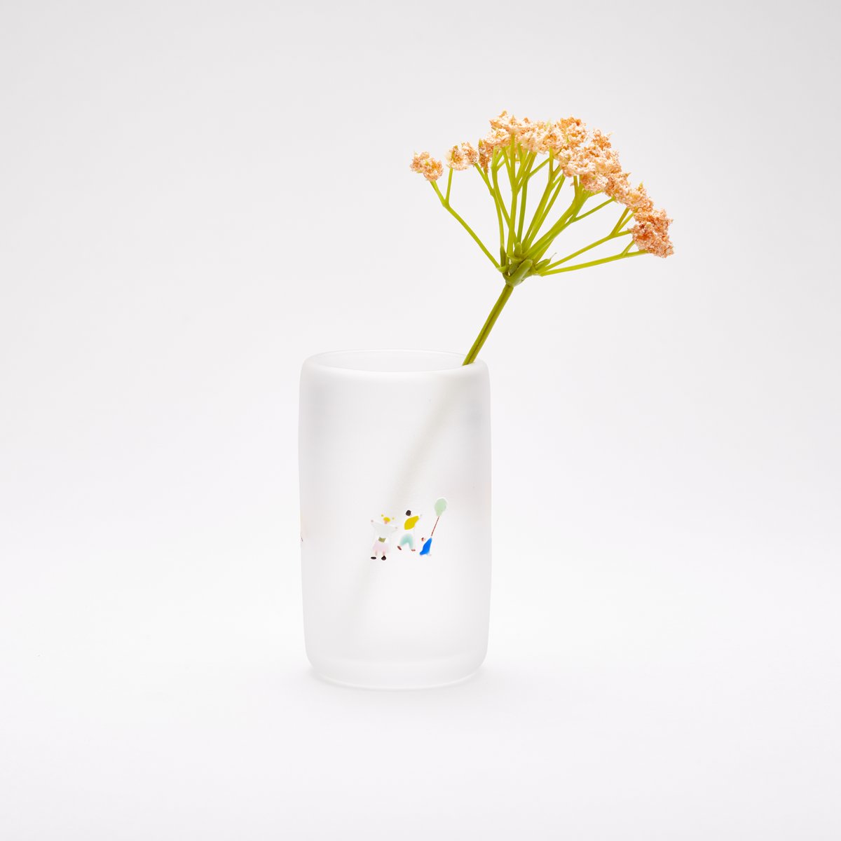 花器にはよく見ると 上を見て指を指している人がいて お花を入れると その人たちが大きなお花を見て驚いているような風景が完成す 21 05 27 湘南台の生活 便利 Noguchi Glass ふじさわびと 花器にはよく見ると 上を見て指を指している人がいて お花を入れると その人たちが大きなお花を見て驚いているような風景が完成す 21 05 27 湘南台の生活 便利 Noguchi Glass ふじさわびと