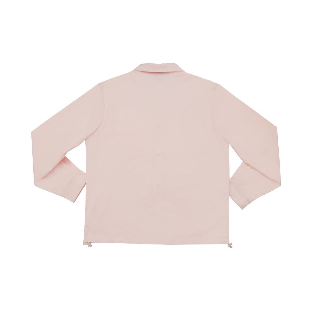 markjinius's tweet image. [RT] Thinking of selling this Skechers Jacket (Size S). Anyone interested? Has never been worn and 10/10 still in a good condition.

Kindly DM me for further details. 

#SkechersxMew #MewSuppasit #EveryDayisAGoodDay #MewGDxSkechers @MSuppasit @Msuppasitstudio