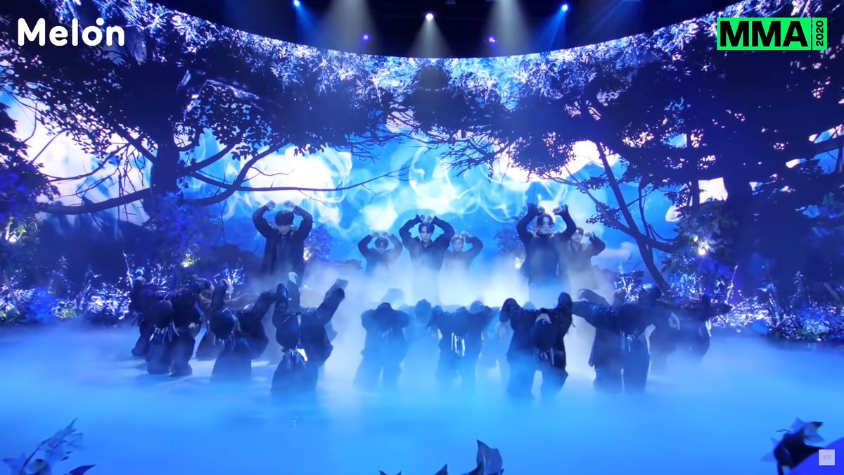 Majenta_Dream's tweet image. Film it now

I vote @BTS_twt for #BBMAsTopSocial