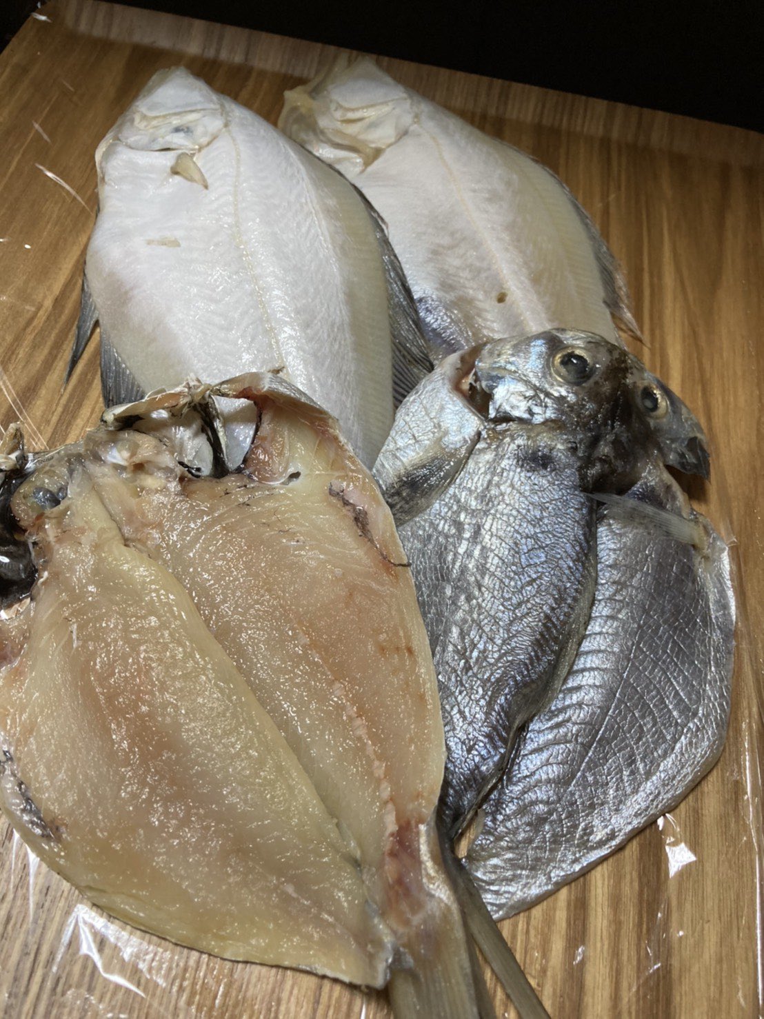 京のひもの屋 浜旬 ひもの屋浜旬 干物de料理 今日のオススメはエテカレイとエボダイを梅雨のジメジメに負けず カラッと揚げちゃいました 干物の唐揚げって最高に美味なんで一度どうぞ 一味違います 干物 唐揚げ 人気 浜旬 T Co