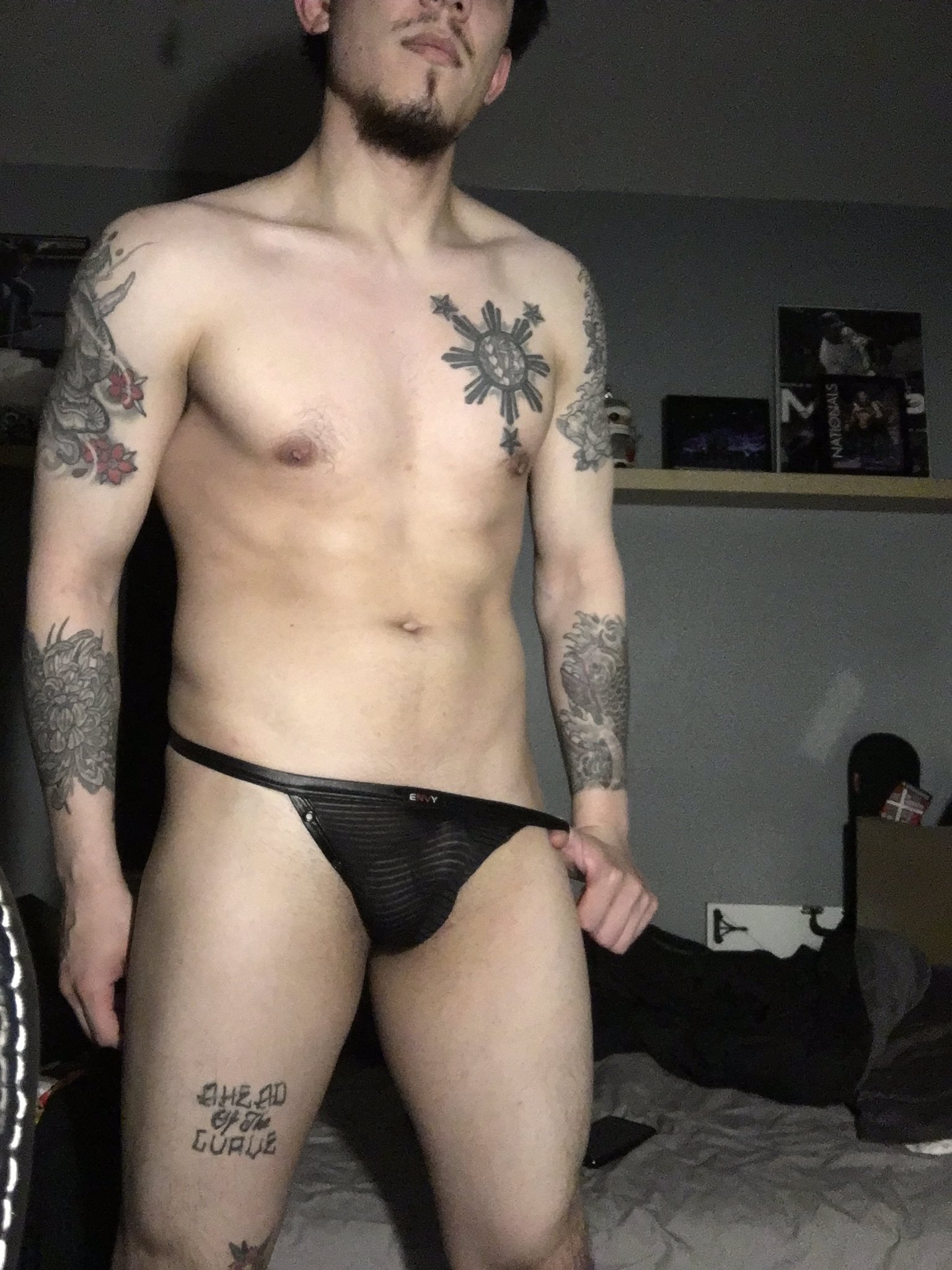 2 pic. RT if you’d fuck me ? #onlyfans #bi #envyunderwear #xxx #promo #naughty https://t.co/uFTbJada
