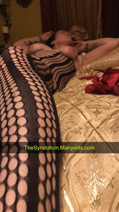 Fishnet body stocking gallery up on @Manyvids MV Crush! @hottmomss @Firecrackers_ @boobs_crew @p_orn_69<a href="/tag/mvsales"class="tags"><span>#mvsales</span></a>