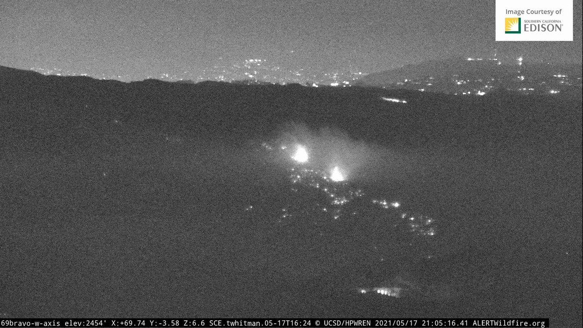willbturner23's tweet photo. #PalisadesFire New flare-up on the eastern front while the rotary wings are down for maintenance https://t.co/plxAiFJbLO