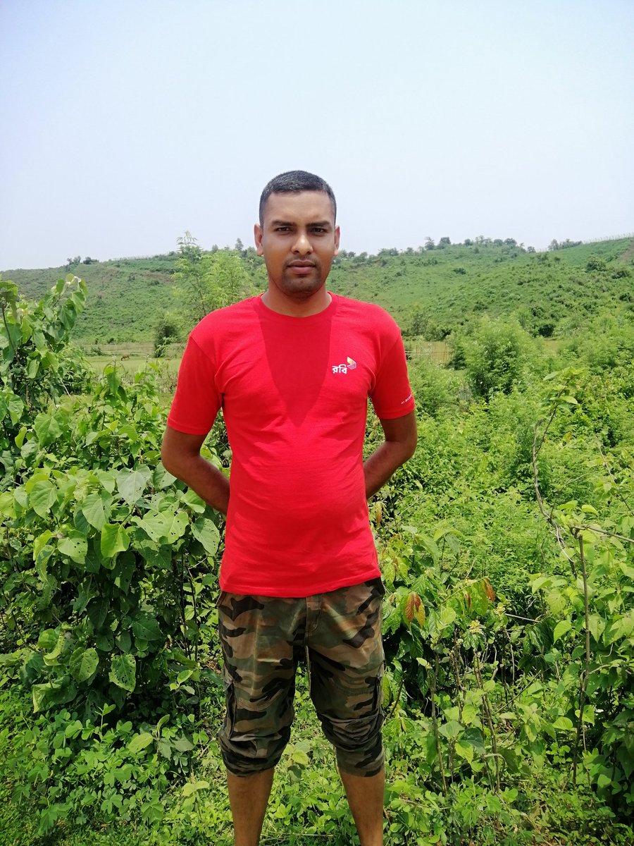 AnturIncomplete's tweet photo. তোমার ব্যস্তময় শহরে কোথাও আমার যায়গা নেই।
অথচ আমার পুরো শহরটাই তোমাকে ঘিরে। https://t.co/LhjyoEv69m