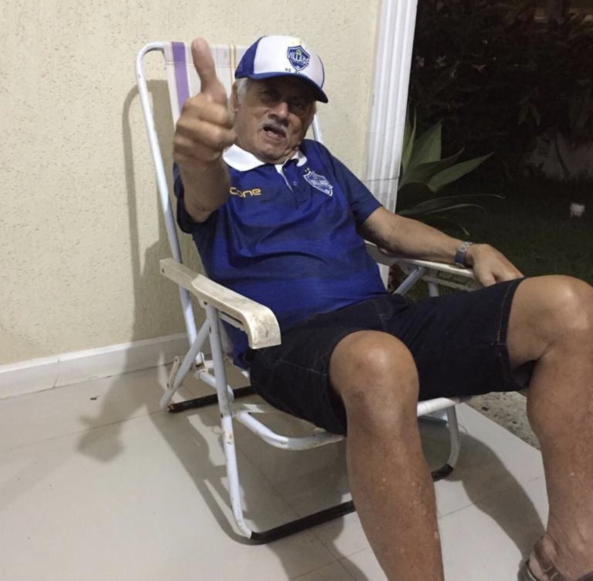 danilolorencini's tweet photo. Como é estranho chegar em casa e não te encontrar mais 🖤😢💔 saudade meu ídolo, te amo https://t.co/LRPTDzqT9N