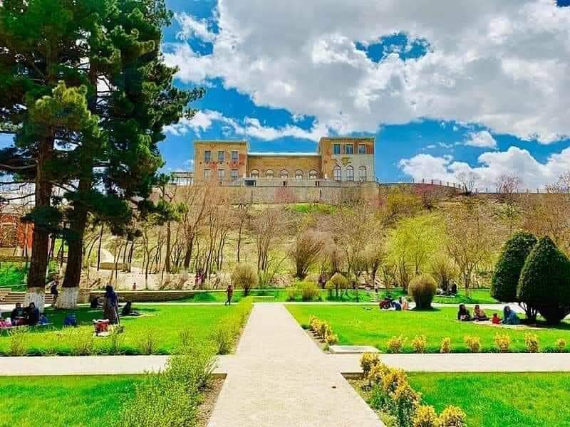 Zoohra6's tweet photo. ګران وطن🇦🇫 
کابل کې د چهلستون باغ🏞 https://t.co/9a68UOe1Dx