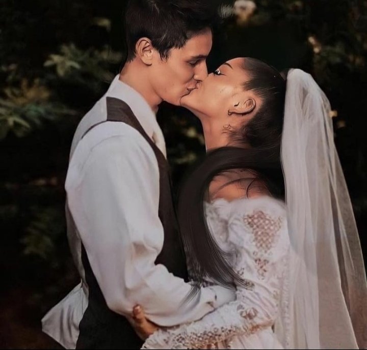 saturnzei's tweet photo. Congratulations, @ArianaGrande!!! No more thank u, next!! ♥︎ https://t.co/OQUAE6SIrb