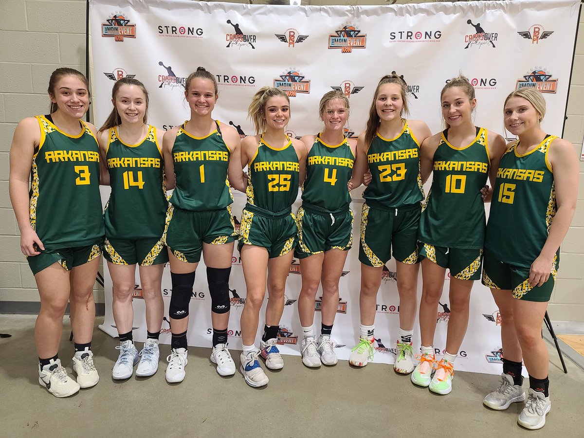 hkhealy's tweet photo. Went 4/4 this weekend at the Main Event.  Defeating Texas Top Prospects-Black, Mavs Elite- Creed, Cy Fair Arkansas, and Texas Flight UAA.  #wemadethemlook #wherethereisawilltherewillbeaway #guardsgettingdubs @pd_skillz @girlzprepreport @GradyMajors @ASGR1995 @InsiderExposure https://t.co/YDdh5dJQ7r
