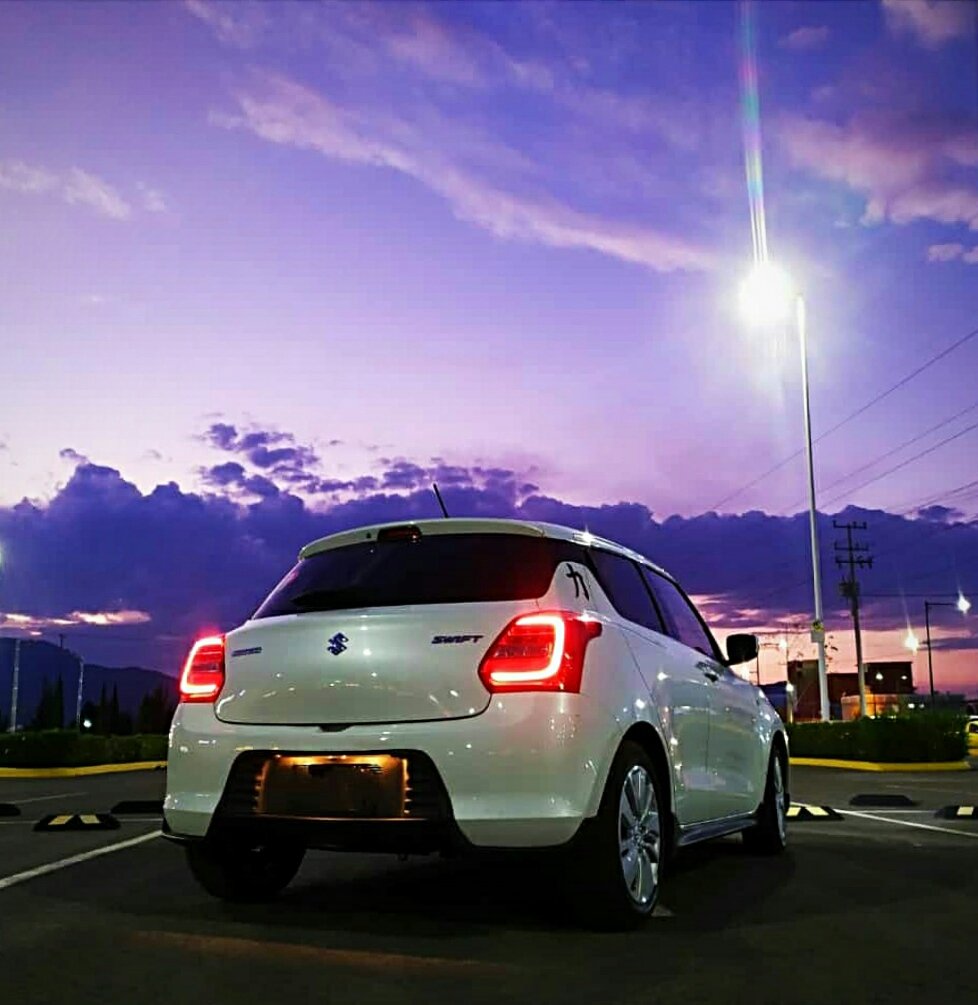 BushidoSuzukiMx's tweet photo. 🔰⚪😍
Observar el atardecer es algo que siempre se disfruta, pero si nos acompaña nuestro #suzuki se disfruta aún más. Jairoso nos regala esta increíble postal de su poderoso #swift en el que vive el #WayOfLife de @Suzuki_Mex

#zc63s 
#whitecars
#sunsetlovers 
#sunsetpicoftheday https://t.co/jfGLxg7UqQ