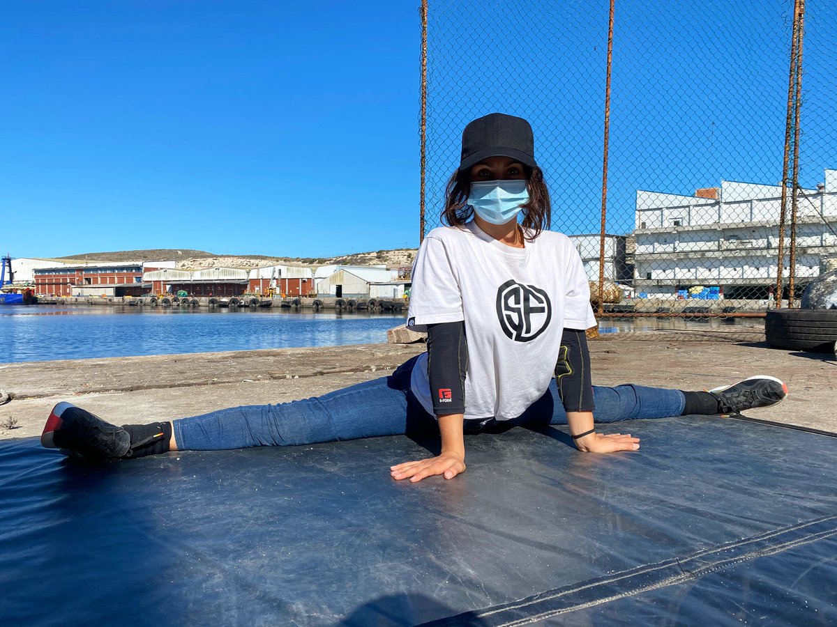 Ruby_Burton's tweet image. Dockside Stretching 🐙🎬