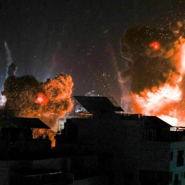 khaled_darali's tweet photo. While we are sleeping, this is what is happening in Gaza.
#GazaUnderAttackk
#Palastine 
#SaveSheikhJarrah https://t.co/GKerhR7BSV