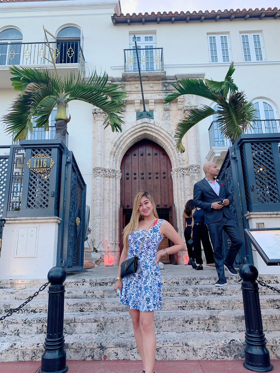 jeniflysoFLY's tweet photo. #VersaceMansion #WhenInMiami #versace 😍😍😍 https://t.co/HnUI87Mr9D