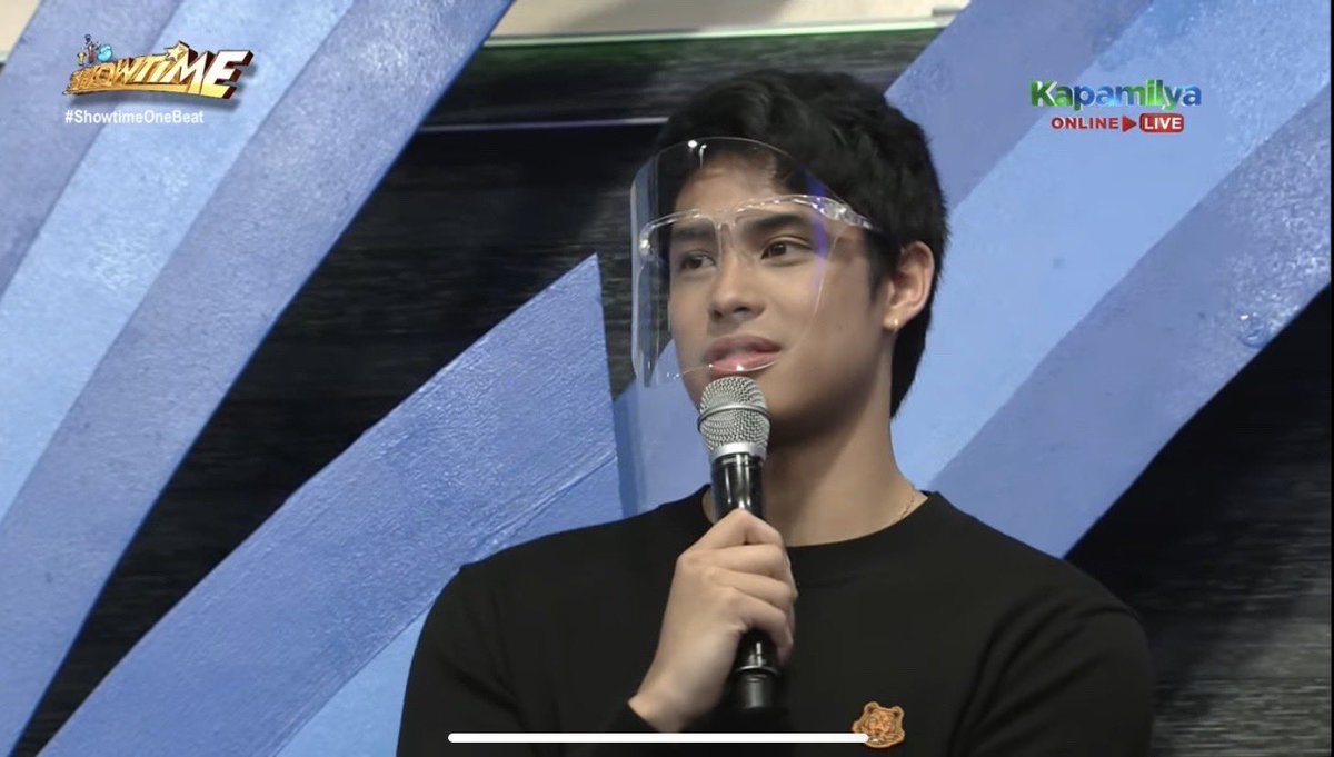 StarCinema's tweet photo. #HesIntoHer's Alhpa 3's leader Deib Lohr playing Hide and Sing on #ShowtimeOneBeat 🥳 https://t.co/DRKoHpmfBP
