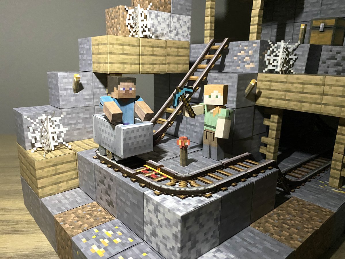 t_kamichika's tweet photo. 部屋を暗くすると良い写真が取れる。
影がすごく綺麗。
#PaperMinecraft #紙マイクラ https://t.co/B6VG3IBC8c