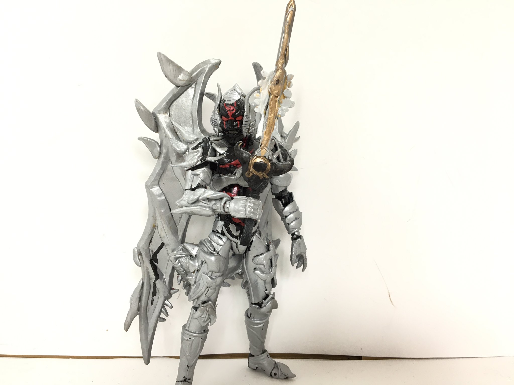 ট ইট র Tstu1010 Sh フィギュアーツ改造 トッキュウジャーよりゼット 真です 素体は顔が似ていると思ったネガタロスです ゼット はかなりかっこいいデザインですがフィギュアやソフビがなかったので制作しました 前に作ったシュバルツと並べたりできます