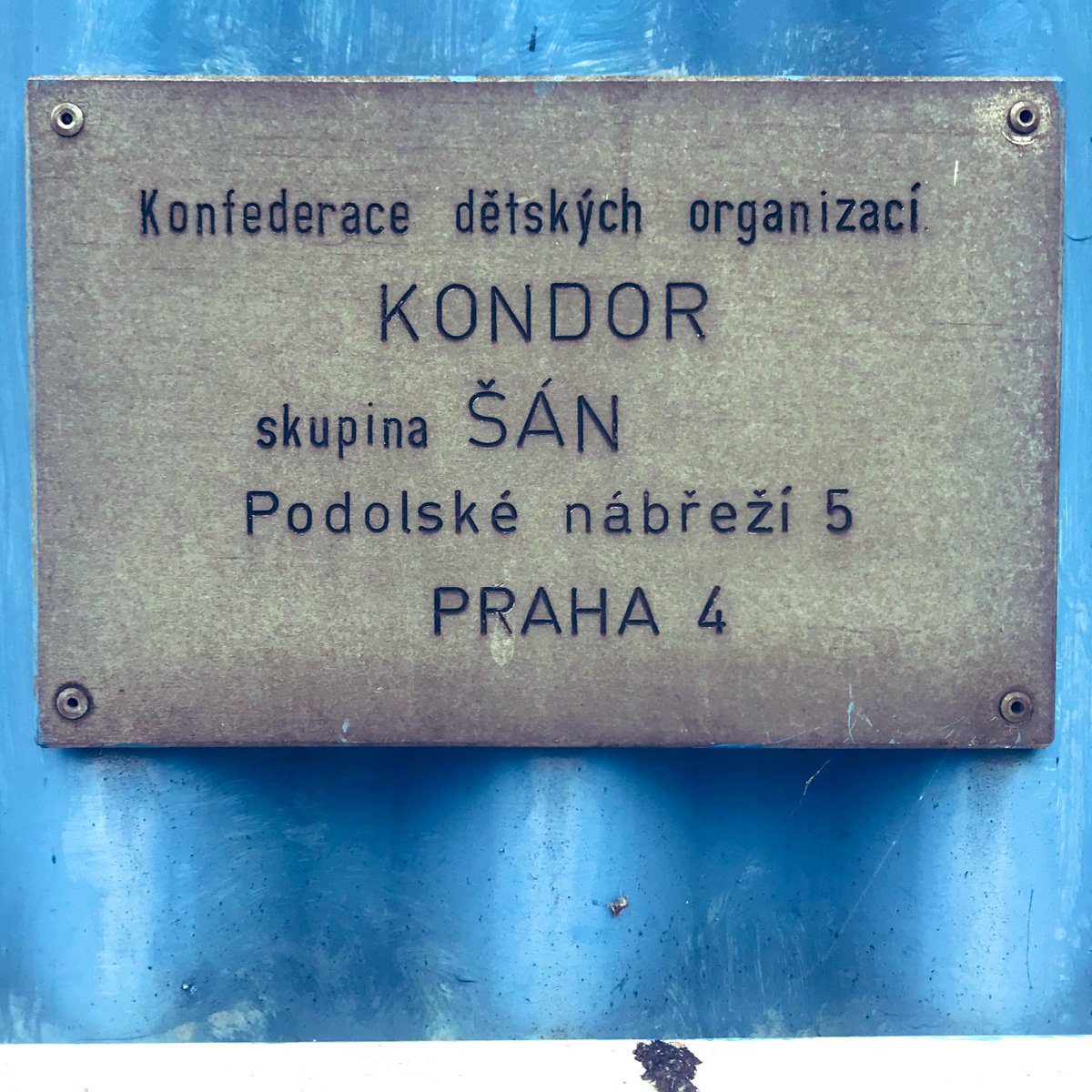 Medvjed's tweet photo. KONfederace Dětských ORganizací. #KONDOR #cedule https://t.co/zKeDc962pr