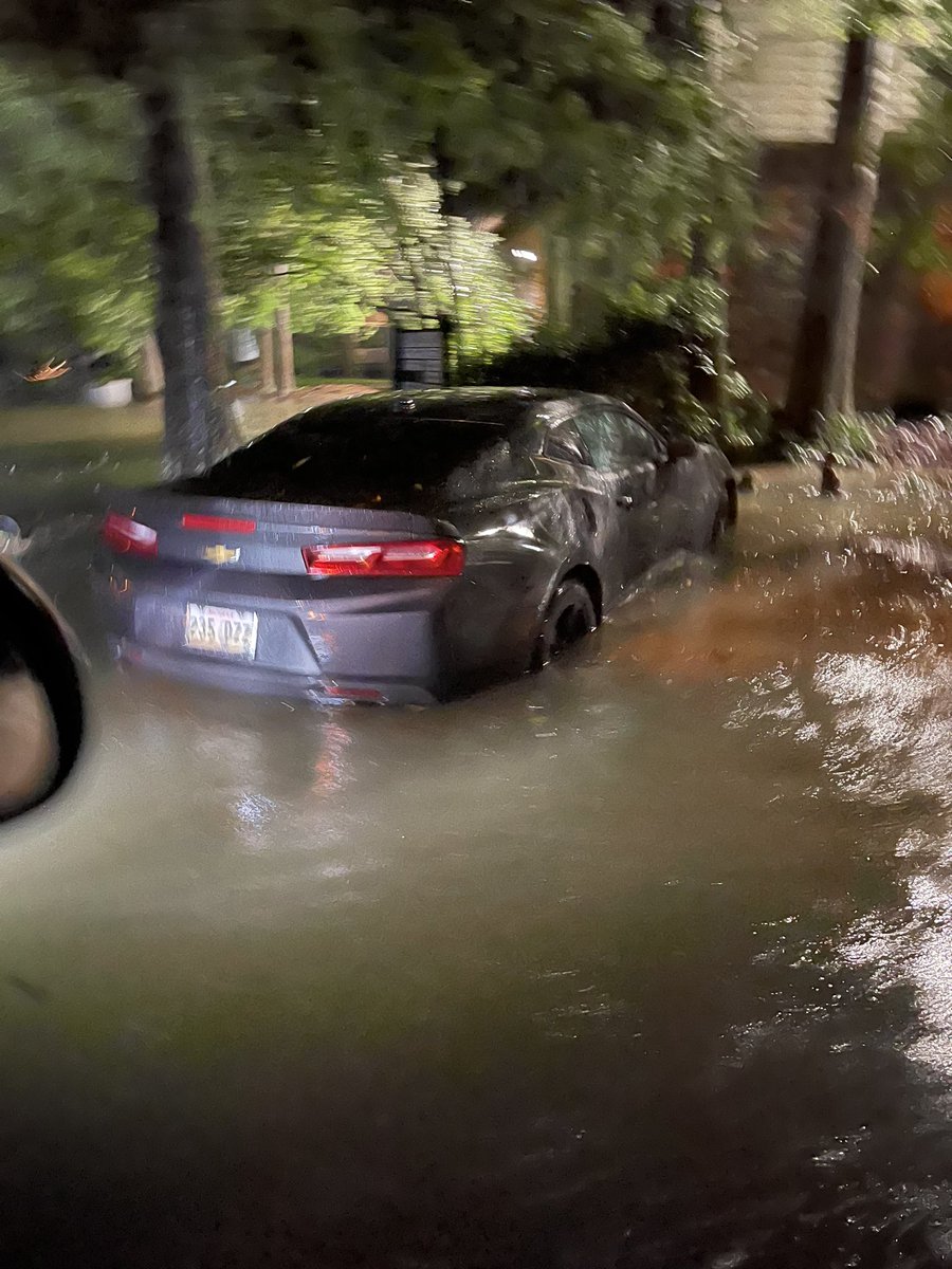 KINGkeithhh's tweet photo. The Quarters Office buildings on Essen lane/Jefferson.. https://t.co/4JGSxB1M54