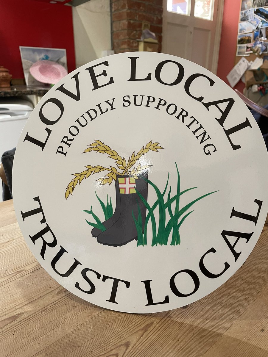 Loving being part of this! @AwardsLove helping to promote local food from local producers focusing on quality, honesty and localness! #lovelocal #dorset #smallproducers #awards #community @DorsetFoodDrink @FabFarmShops @women_food_wifi @tarrant_beef @LangtonArms