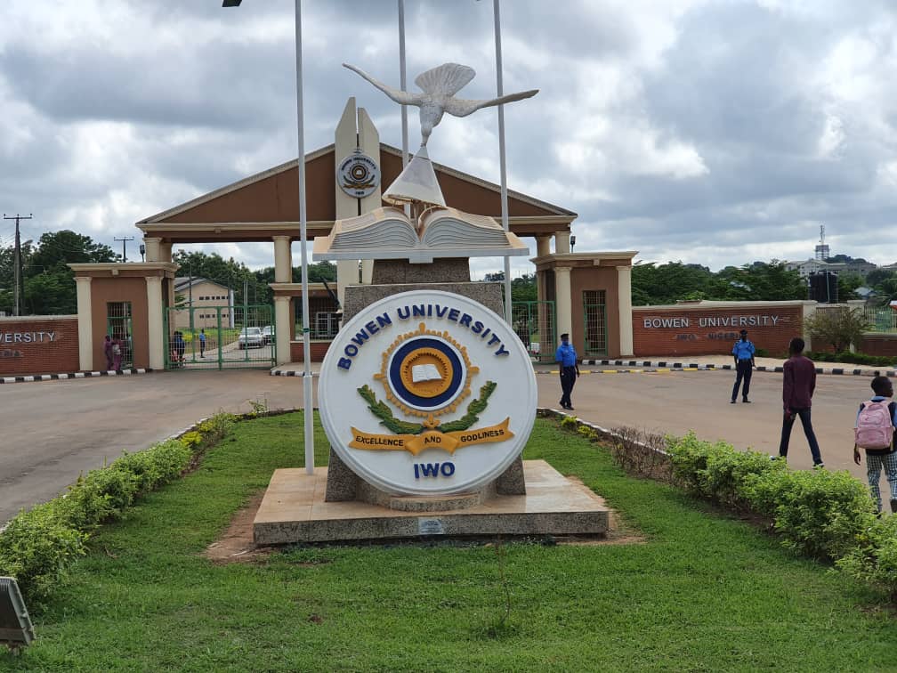 nissng's tweet photo. Ongoing: Soil Science Society of Nigeria SSSN45th Annual Conference in BOWEN UNIVERSITY IWO Osun State.
NISS delegation is fully represented.
Arrival and Registration on going.
#soil #SSSNbowen2021 #bowenuniversity #isric #FAO #gsp #globalsoilpartnership #asp #soil4life https://t.co/bzaHZ0Hee3