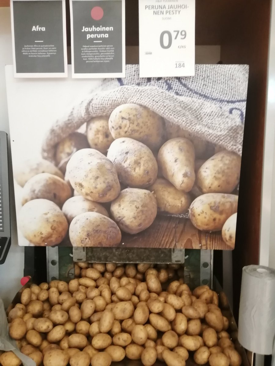 Genlearnman's tweet image. #Potatis borde marknadsföras som ett komplement till animalisk mat eftersom överkonsumtion höjer blodsockret hsph.harvard.edu/nutritionsourc…
Böndernas utmaning ligger i att omprofilera potatisen till en premiumprodukt. Därmed kan priset höjas. 
@LRFSverige @MTKry @SLC_lantbruk #MMTDK