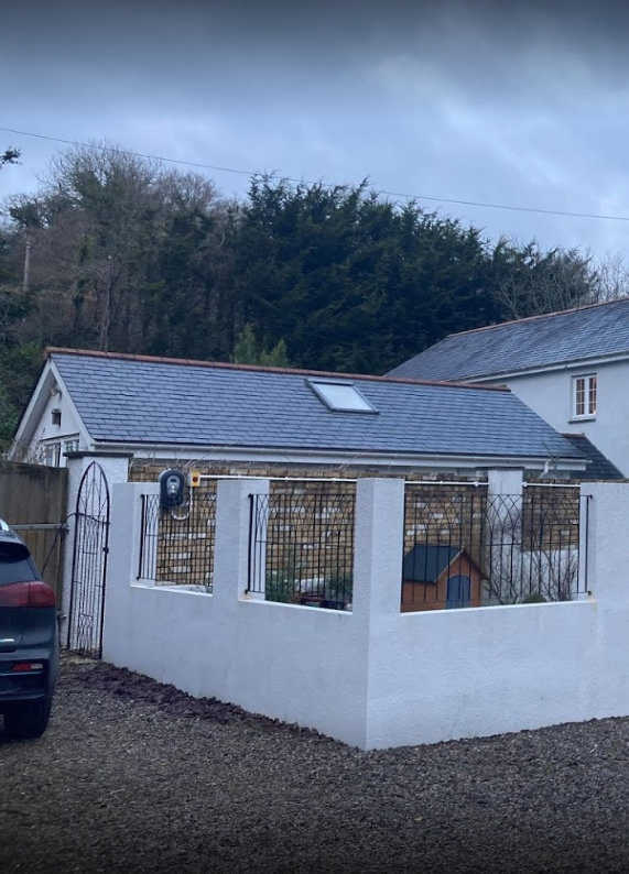 naked_solar's tweet photo. Happy with Zappi!🌞
"Naked Solar fitted my #EV car charger during #covid & did a #beautifuljob! I felt very safe during their visit & the kit works beautifully" Emma #Devon
@myenergiuk Zappi uses excess solar to power your car
👉https://t.co/Phbac9Fd84
#planetmaintenance 🌎 https://t.co/1jkLuuMeMl