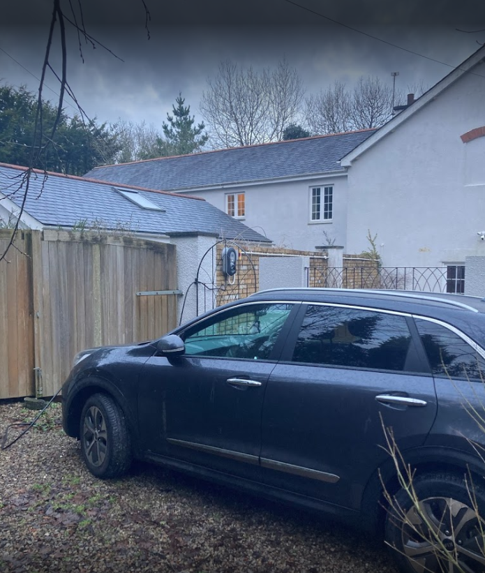 naked_solar's tweet photo. Happy with Zappi!🌞
"Naked Solar fitted my #EV car charger during #covid & did a #beautifuljob! I felt very safe during their visit & the kit works beautifully" Emma #Devon
@myenergiuk Zappi uses excess solar to power your car
👉https://t.co/Phbac9Fd84
#planetmaintenance 🌎 https://t.co/1jkLuuMeMl