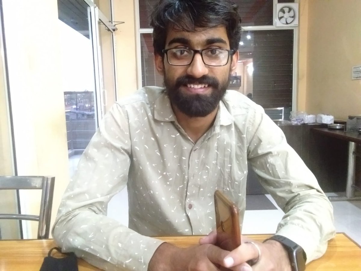 dadhichnaresh97's tweet photo. जान बचा लूं या
जान झौंक दूं ।।
#लक्ष्य #Target2021 https://t.co/OXSVjtY3Rh