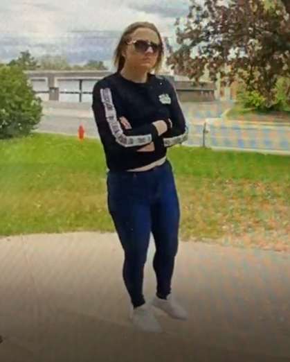 BPD_MN's tweet image. On 05/14 at 12:23pm, this female suspect stole a package from a residence on the 2100 block of 86th St East. The female was on foot and no suspicious vehicles were noted in the area. If you can identify the female, please contact Detective Bill King, 952-563-8839.